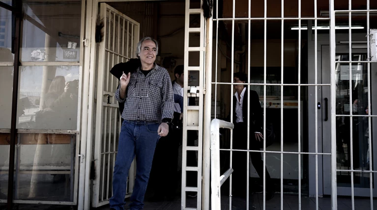 FT:Οι βόλτες Κουφοντίνα ξυπνούν φόβους για τρομοκρατία πριν από τις εκλογές
