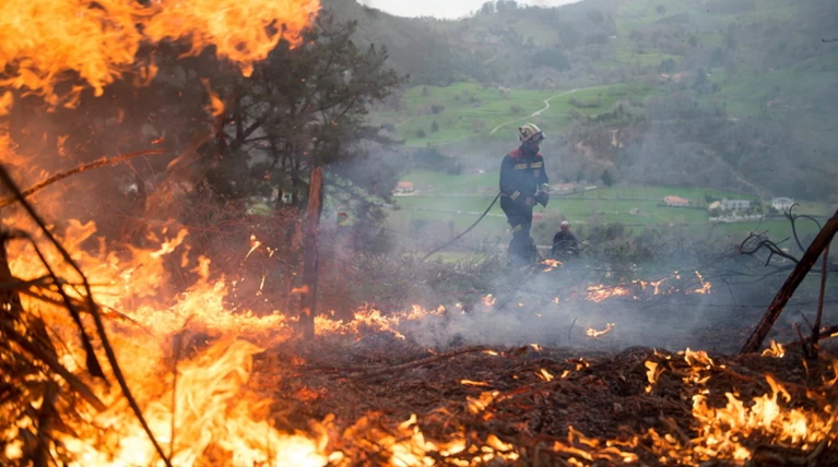 Ισπανία: Εκατό πυρκαγιές στον βορρά εξαιτίας των υψηλών θερμοκρασιών