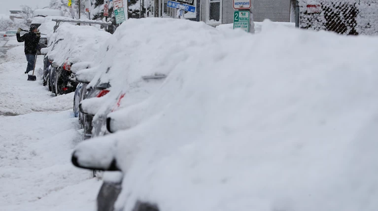 H Νέα Υόρκη αντιμέτωπη με τη σφοδρότερη χιονοθύελλα - Εικόνες