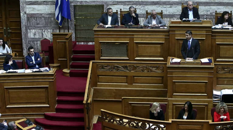 Δημογραφικό: Τι είπαν οι αρχηγοί στη Βουλή για την βραδυφλεγή "βόμβα"