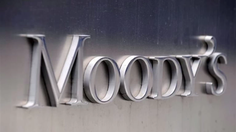 Ο οίκος Moody’s αναβάθμισε το αξιόχρεο ελληνικών τραπεζών