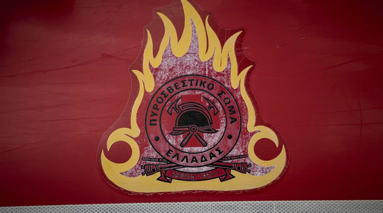 Φωτιά σε διαμέρισμα στην Πάτρα- Φόβοι για εγκλωβισμένους