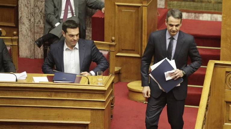 "Γέφυρες", "αντι-γέφυρες" και η μάχη των πολιτικών ανοιγμάτων