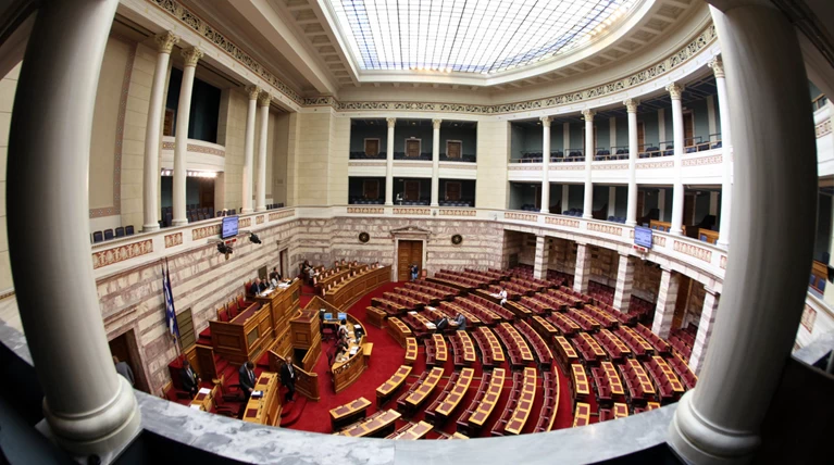 «Μεγάλος αδερφός» στις εκλογές-Πράσινο φως για προσλήψεις σε ΟΤΑ