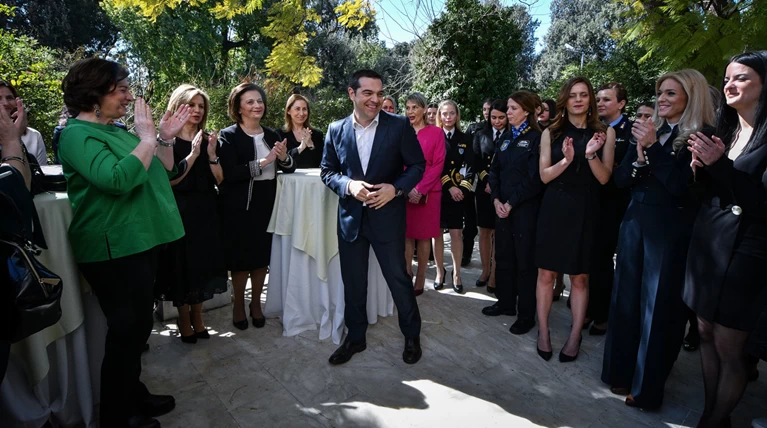 Οι γυναίκες στο Μαξίμου: Βουλευτίνες, υπουργοί και ένστολες