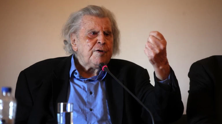 Με επιτυχία η εγχείρηση του Μ. Θεοδωράκη - Ιατρικό ανακοινωθέν
