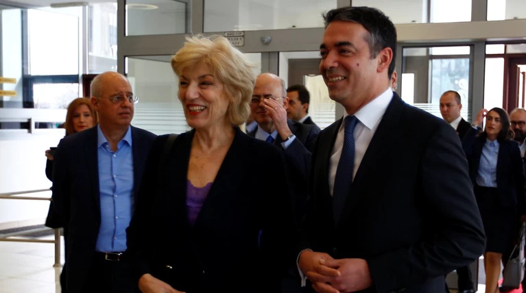 Συμφωνία Ντιμιτρόφ - Αναγνωστοπούλου για νέα συνοριακή δίοδο στις Πρέσπες