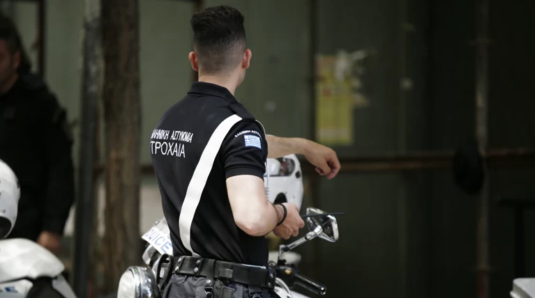 Σε ρόλο ιδιωτικής φύλαξης το 50% των αστυνομικών