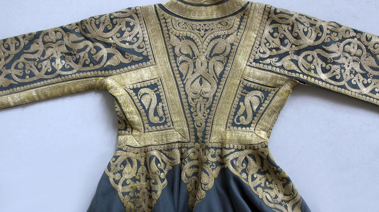 Νέο απόκτημα του «Ντουλαμά»: Το πανωφόρι του ράφτη της βασίλισσας Αμαλίας