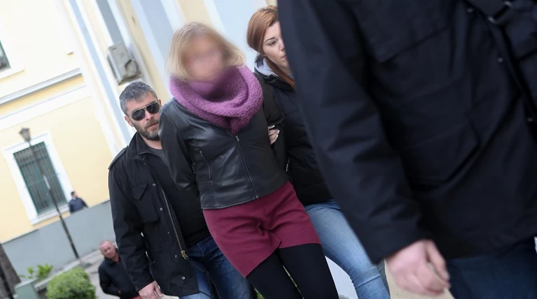 Εγκλημα Χαλάνδρι: Στη φυλακή οδηγείται  η γερμανίδα σύντροφος του 64χρονου