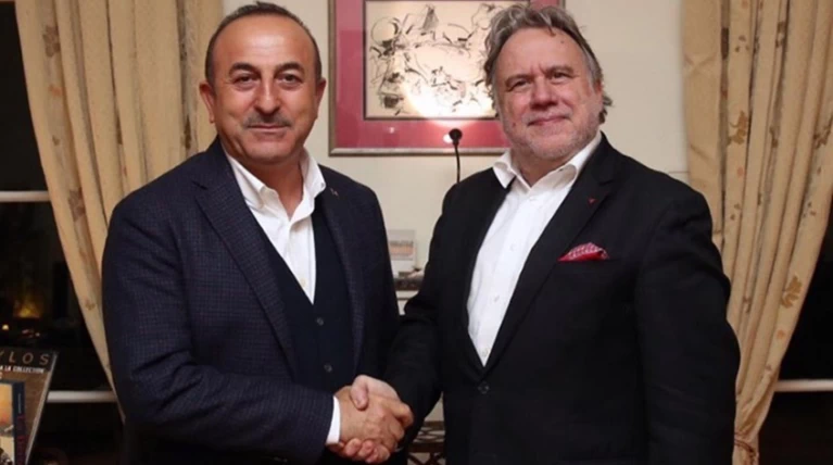 Χωρίς ...γραβάτα και σε καλό κλίμα η συνάντηση Κατρούγκαλου - Τσαβούσογλου