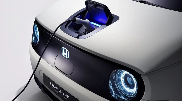 Μέσα σε έξι χρόνια, όλα τα Honda θα μπαίνουν στην πρίζα