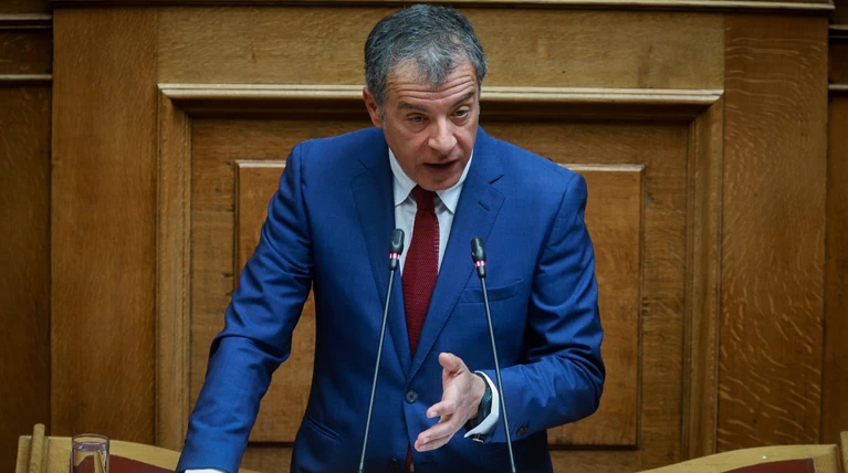 Θεοδωράκης: Η κομματική εξουσία ο μοναδικός στόχος των περισσότερων