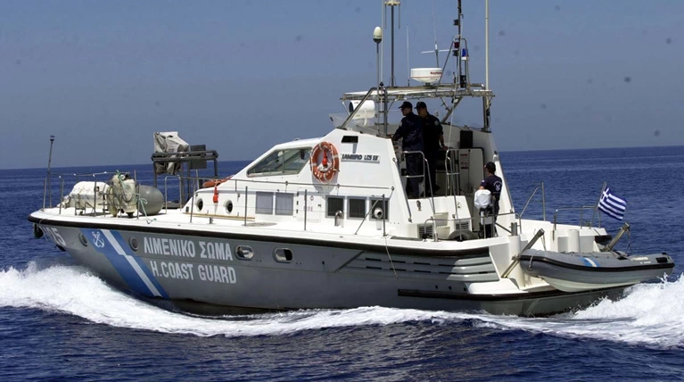 Δεξαμενόπλοιο προσάραξε ανοιχτά της Άνδρου