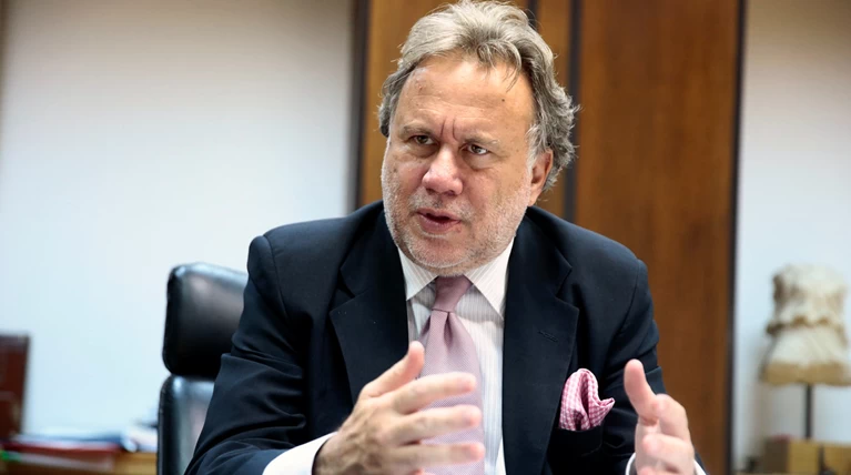 Κατρούγκαλος: «Γενικά ευχαριστημένος» από την εφαρμογή των Πρεσπών