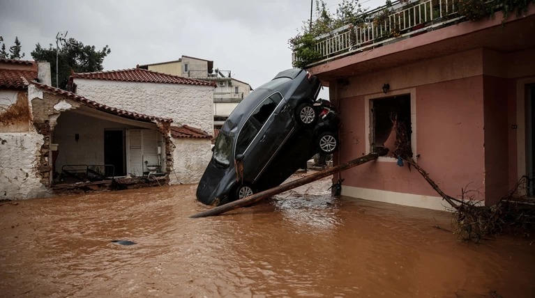 Διώξεις σε Δούρου, Βασιλείου και άλλους επτά για τη Μάνδρα