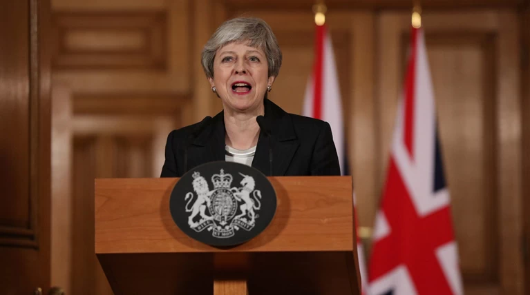 Διάγγελμα Μέι για Brexit - Επίθεση στο Κοινοβούλιο