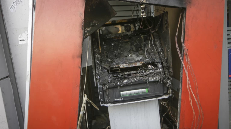 Aνατίναξαν ATM στον Γέρακα