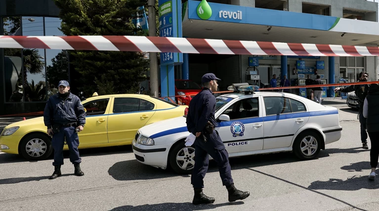 Σοκ στο Ελληνικό: Στρατιωτικός πυροβόλησε τη σύντροφό του