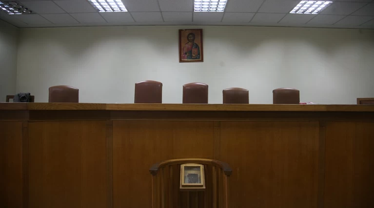 Βαριές ποινές στους ληστές που βασάνισαν ηλικιωμένη με σίδερο