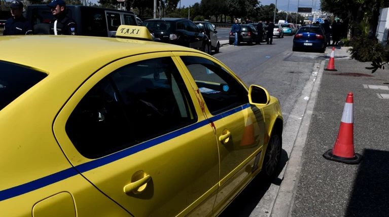 Πειθαρχικό έλεγχο για τον ταξιτζή στο Ελληνικό ζητά ο Σπίρτζης