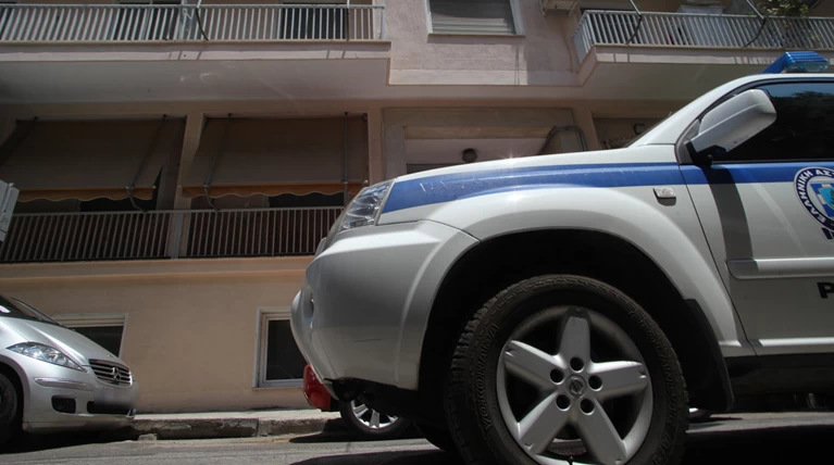 Σύλληψη άνδρα για πορνογραφία ανηλίκων και οπλοκατοχή