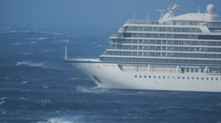 Σε ασφαλές λιμάνι το Viking Star - Παύση των επιχειρήσεων