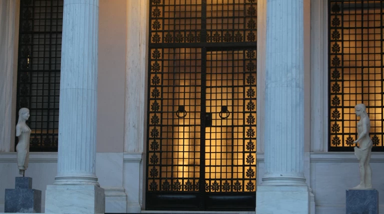 Οι "Πρέσπες", η πρώτη κατοικία και οι "πληγές" του Αλέξη Τσίπρα