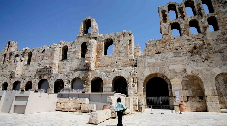 Αυτά είναι τα πιο εντυπωσιακά θέατρα στον κόσμο