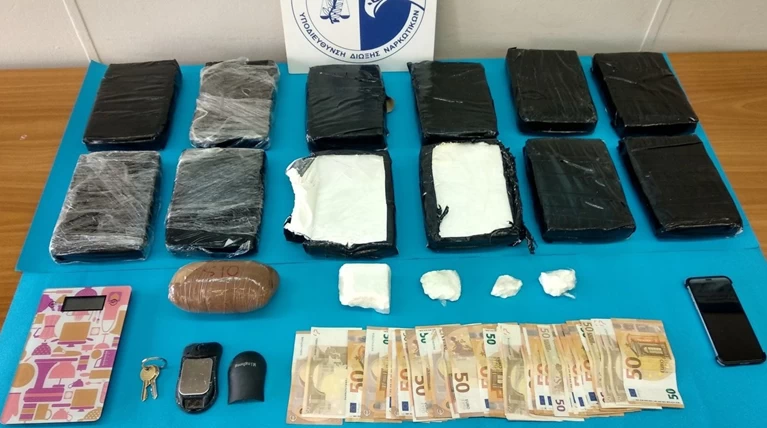 Σύλληψη αλλοδαπού στο Μοσχάτο με 13 κιλά κοκαΐνη
