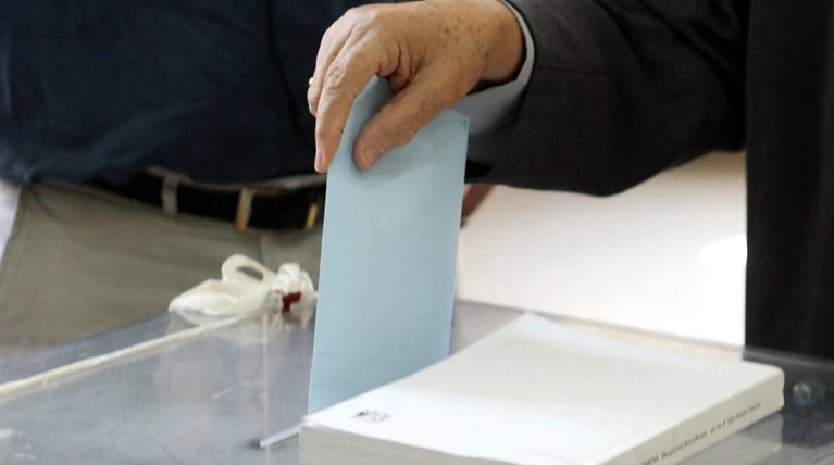 ΚΕΔΕ: "Δύο μήνες πριν και δεν ξέρουμε πώς θα γίνουν εκλογές"