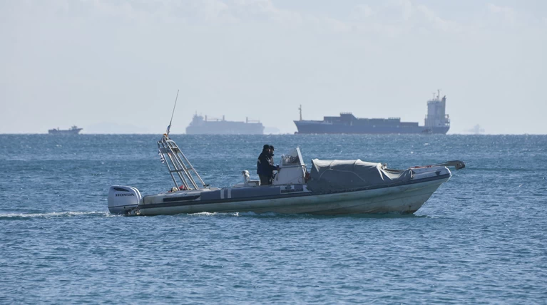 Αναγνωρίστηκε η νεκρή γυναίκα στην παραλία Γλυφάδας