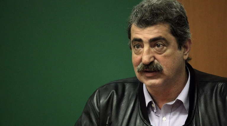 Νέο φάουλ Πολάκη με επίθεση κατά του Στέλιου Κυμπουρόπουλου