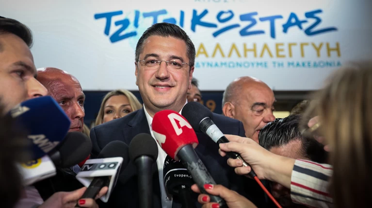 «Γαλάζιες» οι 12 από τις 13 περιφέρειες - ποιοι εκλέγονται
