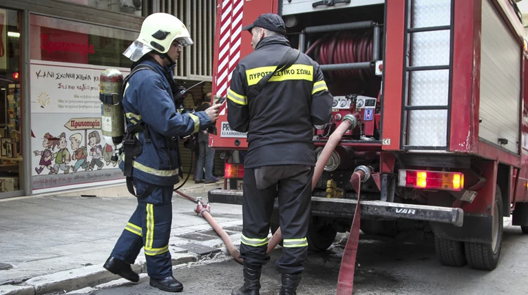 Φωτιά σε διαμέρισμα στη Νέα Σμύρνη