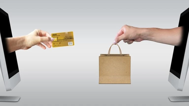 Στο «μικροσκόπιο» τα e-shops: Σωρεία παρατυπιών