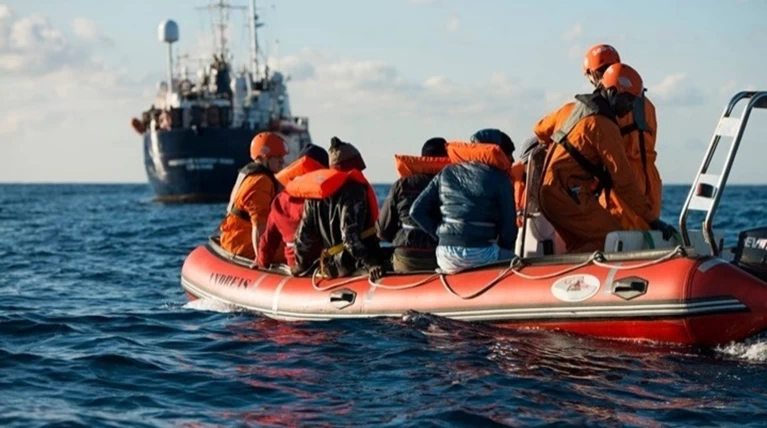 Τυνησία: Ανατροπή σκάφους που μετέφερε τουλάχιστον 70 μετανάστες