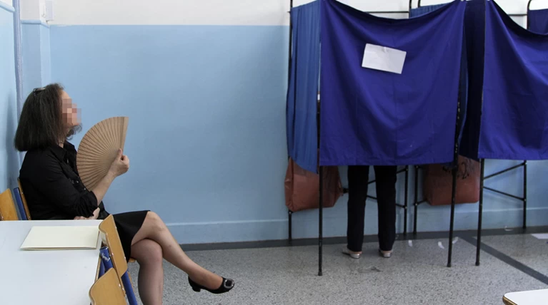 Oμαλά διεξάγεται η εκλογική διαδικασία σε όλη τη χώρα