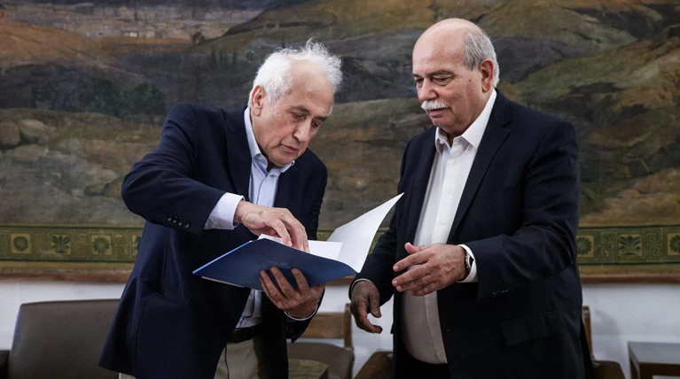 Στον πρόεδρο της Βουλής τα επίσημα αποτελέσματα των εκλογών