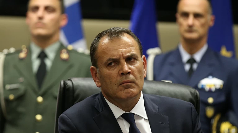 Με μηχανήματα και γεννήτριες η συνδρομή του στρατού στη Χαλκιδική