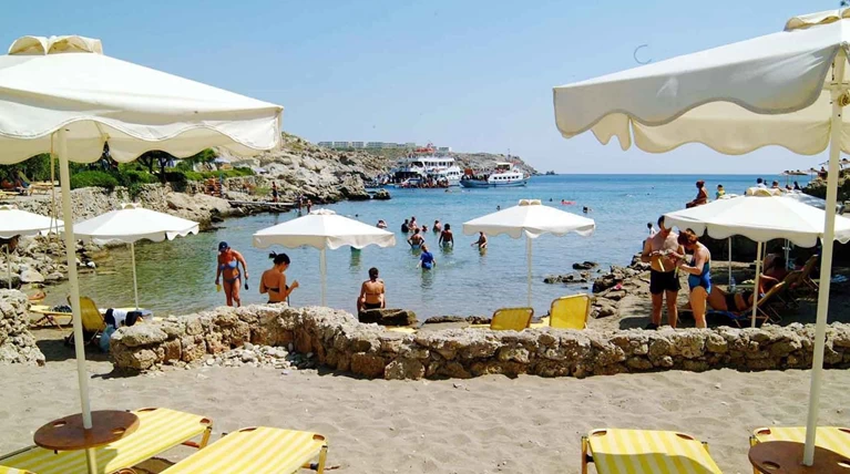 ΟΑΕΔ: Τα ονόματα των δικαιούχων κοινωνικού τουρισμού