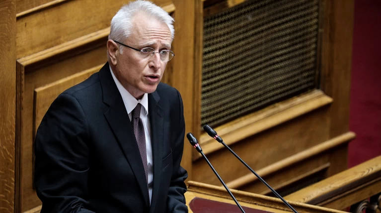 Ραγκούσης: Η ΝΔ έχει εισάγει τον κυβερνητικό σαλβινικό θεατρινισμό