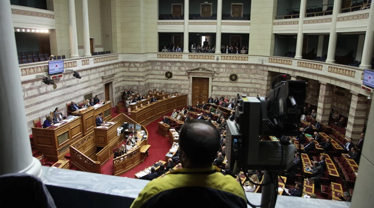 Εντός της εβδομάδας αρχίζει το νομοθετικό έργο της κυβέρνησης