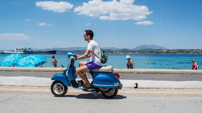 Θερμοκρασία έως 34 βαθμούς, βροχές στα βορειοανατολικά