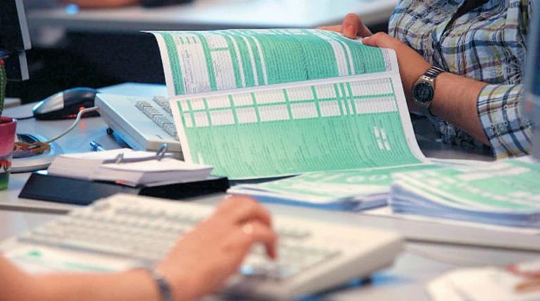Λήγει σήμερα 29 Ιουλίου η προθεσμία υποβολής των φορολογικών δηλώσεων