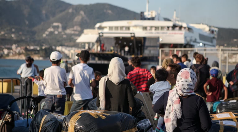 Λέσβος: Σε εξέλιξη η επιχείρηση μετακίνησης 1500 μεταναστών