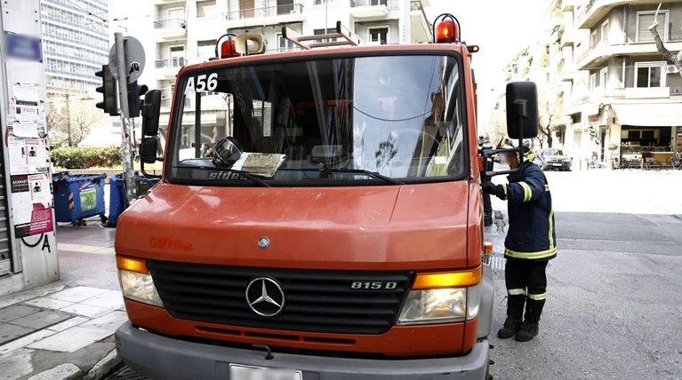 Πυρκαγιά σε υπαίθριο χώρο στην Πειραιώς