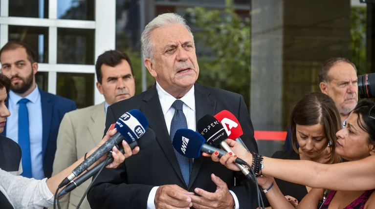Στον Άρειο Πάγο ο Αβραμόπουλος για τη Novartis