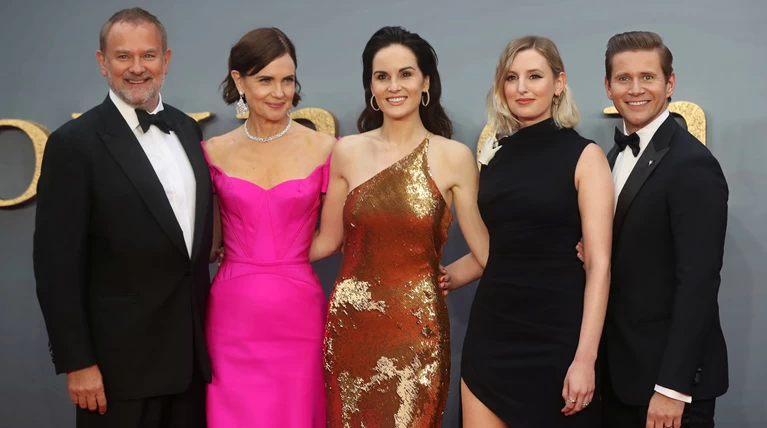 Downton Abbey: Η μεγαλοπρεπής πρεμιέρα και η απαστράπτουσα λαίδη Μαίρη