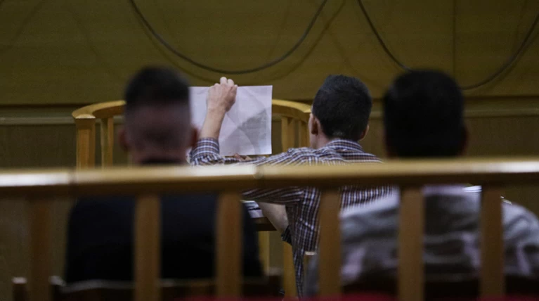 Δίκη Χρυσής Αυγής: «Δεν ήμουν μέλος, μοίραζα ρούχα»